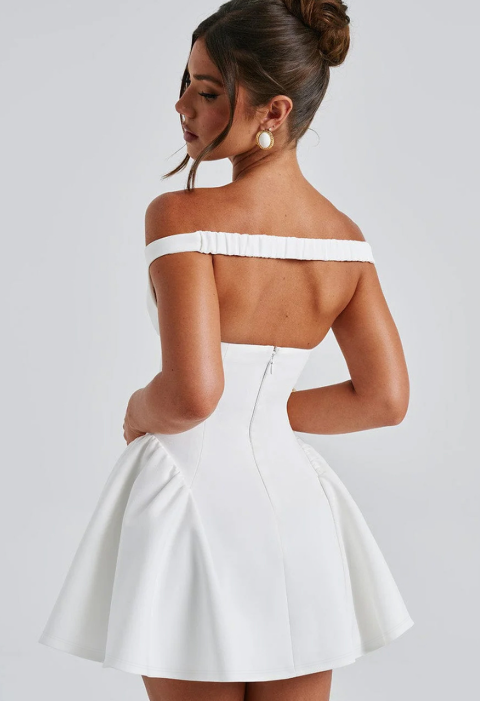Vestido Mini Escote Corazón "Diosa de Noche"