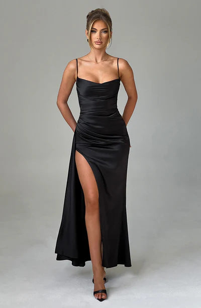 Vestido Maxi "Deseo Escarlata"