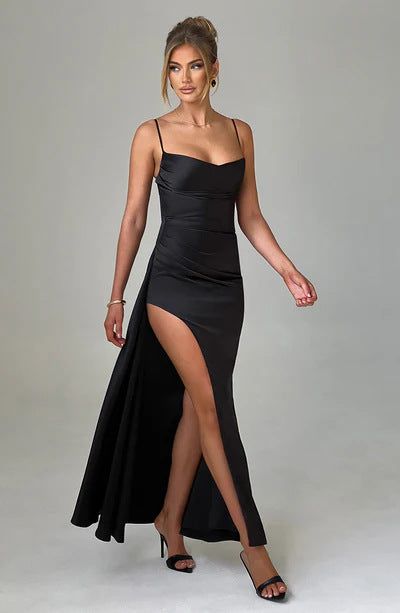 Vestido Maxi "Deseo Escarlata"